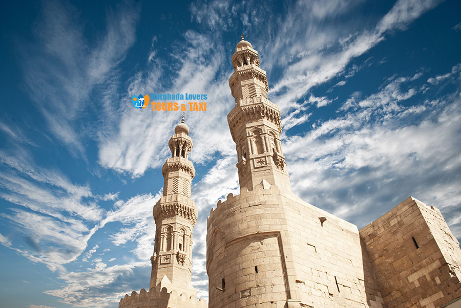 ابواب القاهرة القديمة | تاريخ بناء أقدم أسوار باب زويلة والباب المحروق والنصر