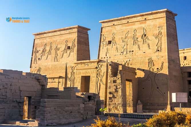  كنيسة أبى سرجة تاريخ انشاء اهم وأقدم الكنائس التاريخية في مجمع الأديان بالقاهرة القديمة مصر