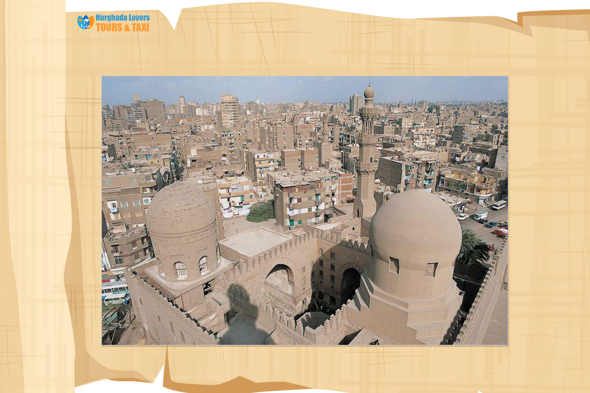 مسجد صرغتمش الناصري تاريخ بناء الجامع في شارع الصليبة بحي السيدة زينب القاهرة مصر