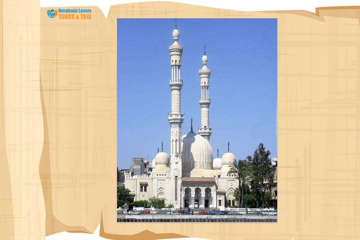 مسجد البحر تاريخ بناء أجمل المساجد الاثرية القديمة في دمياط مصر والتصميم الداخلي